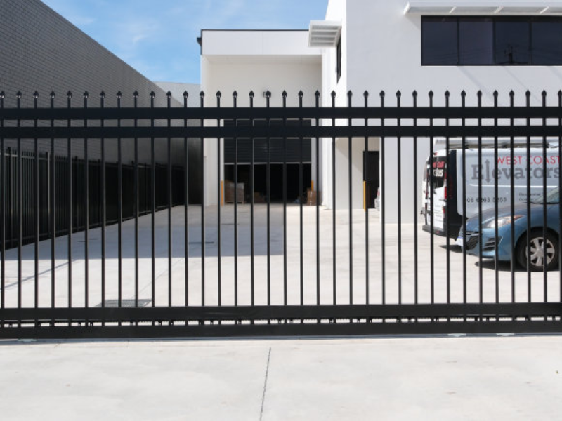 Smartphone-controlled sliding gate system using wireless access control