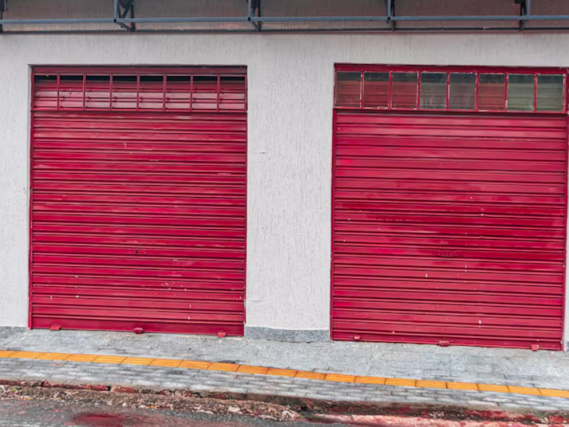 Industrial sliding gate motor powering secure sliding gates for warehouse automation and perimeter protection.