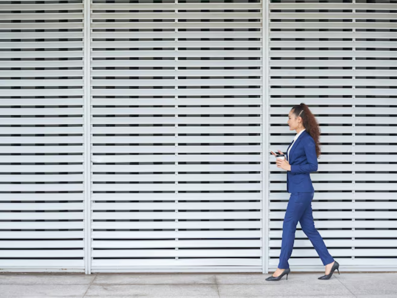 Heavy-duty industrial sliding gate motor designed for automatic gate systems in logistics centers.