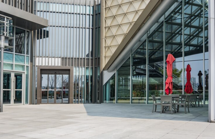 outdoor warning devices for commercial sites_1