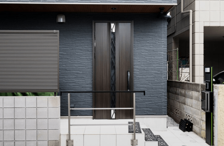What Creates a Premium Residential Entry Experience in Luxury Homes?